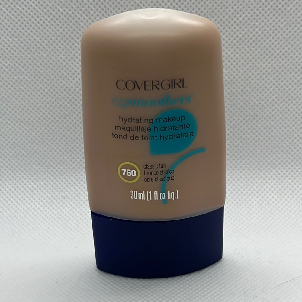 πββ¬ Covergirl cgsmoothers Hydrating Makeup Foundation - Picture 3 of 4